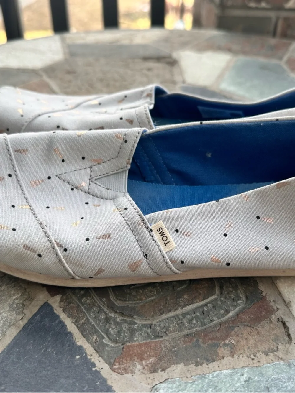 TOMS Slip-On canvas shoes in baby blue size 8.5 - Picture 7 of 8